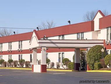 Super 8 By Wyndham Knoxville Downtown Area Dış mekan fotoğraf